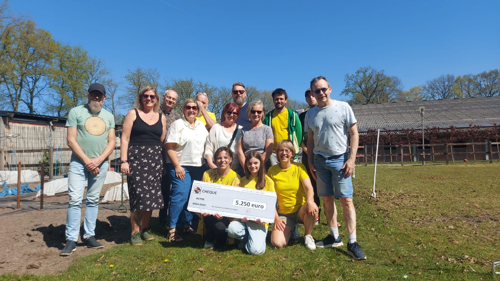 Uitreiking cheque nabours voor life